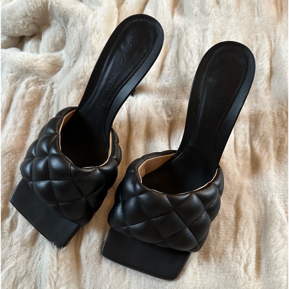 Bottega Veneta Quilted Leather Mule Sandals - Picture 5 of 13